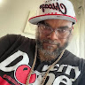 Meet your Posher, Laurence